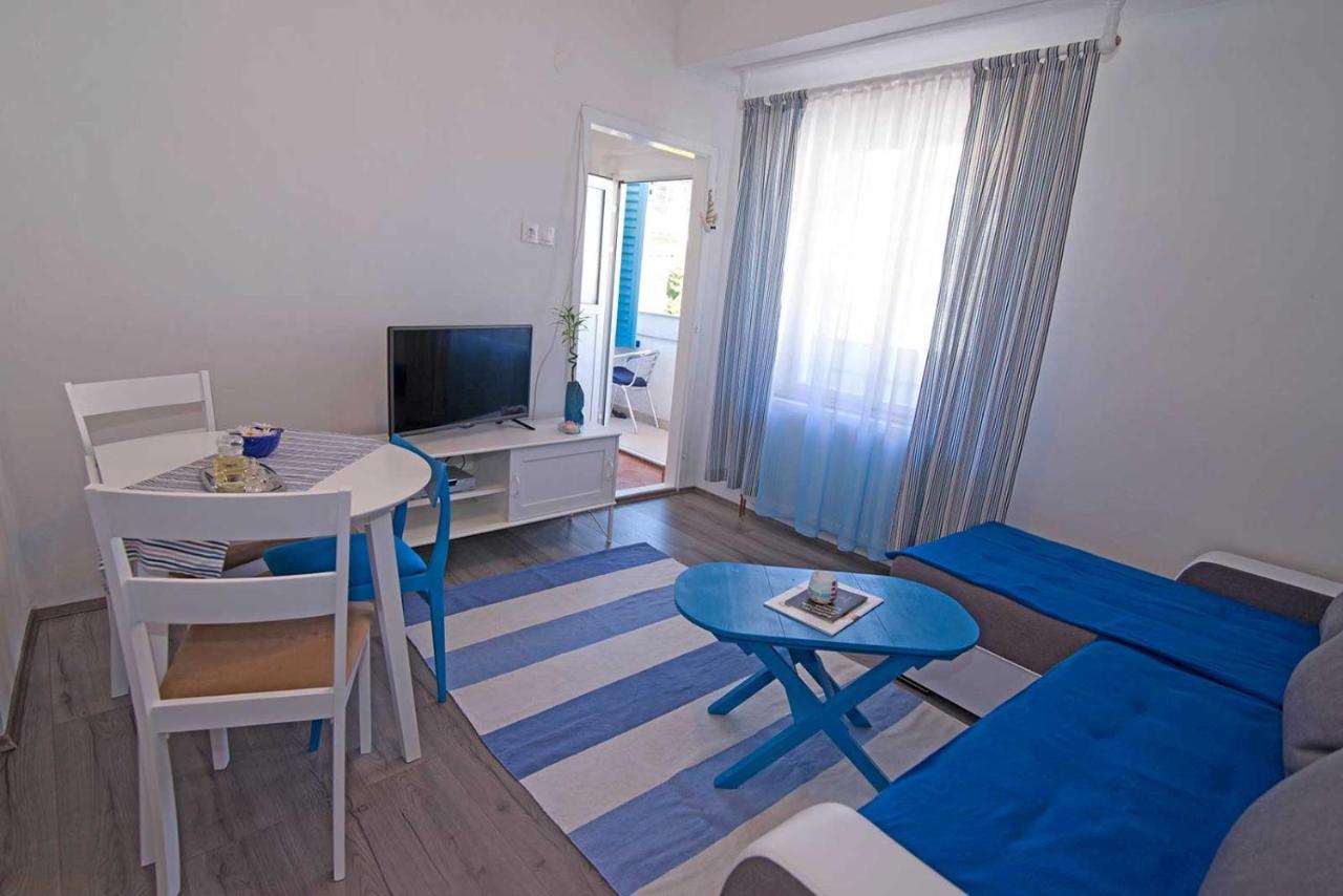 Apartments By The Sea Veli Losinj, Losinj - 7959 Kültér fotó